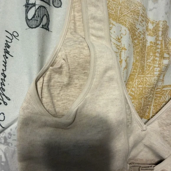 aerie Super Chill Bra - Picture 6 of 7